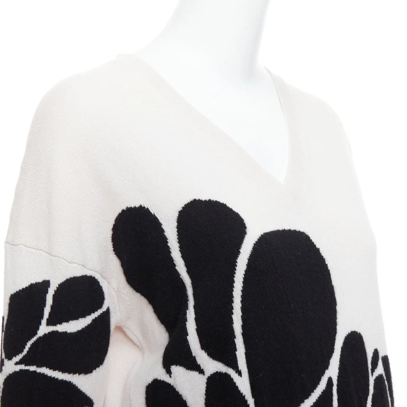BOTTEGA VENETA 100% cashmere cream black abstract intarsia V-neck sweater IT40 S