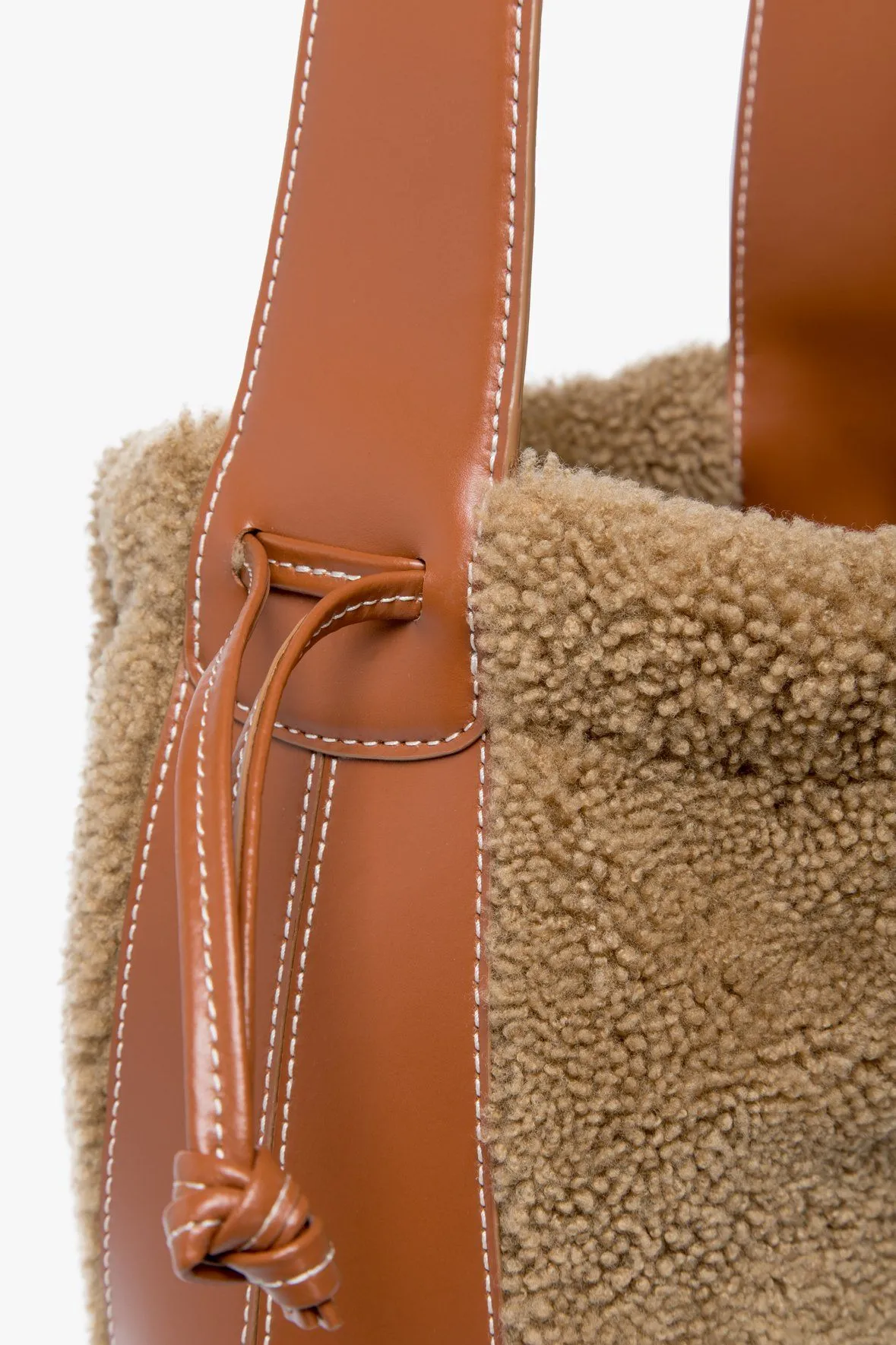 CINCH SHEARLING BUCKET BAG | NATURAL TAN