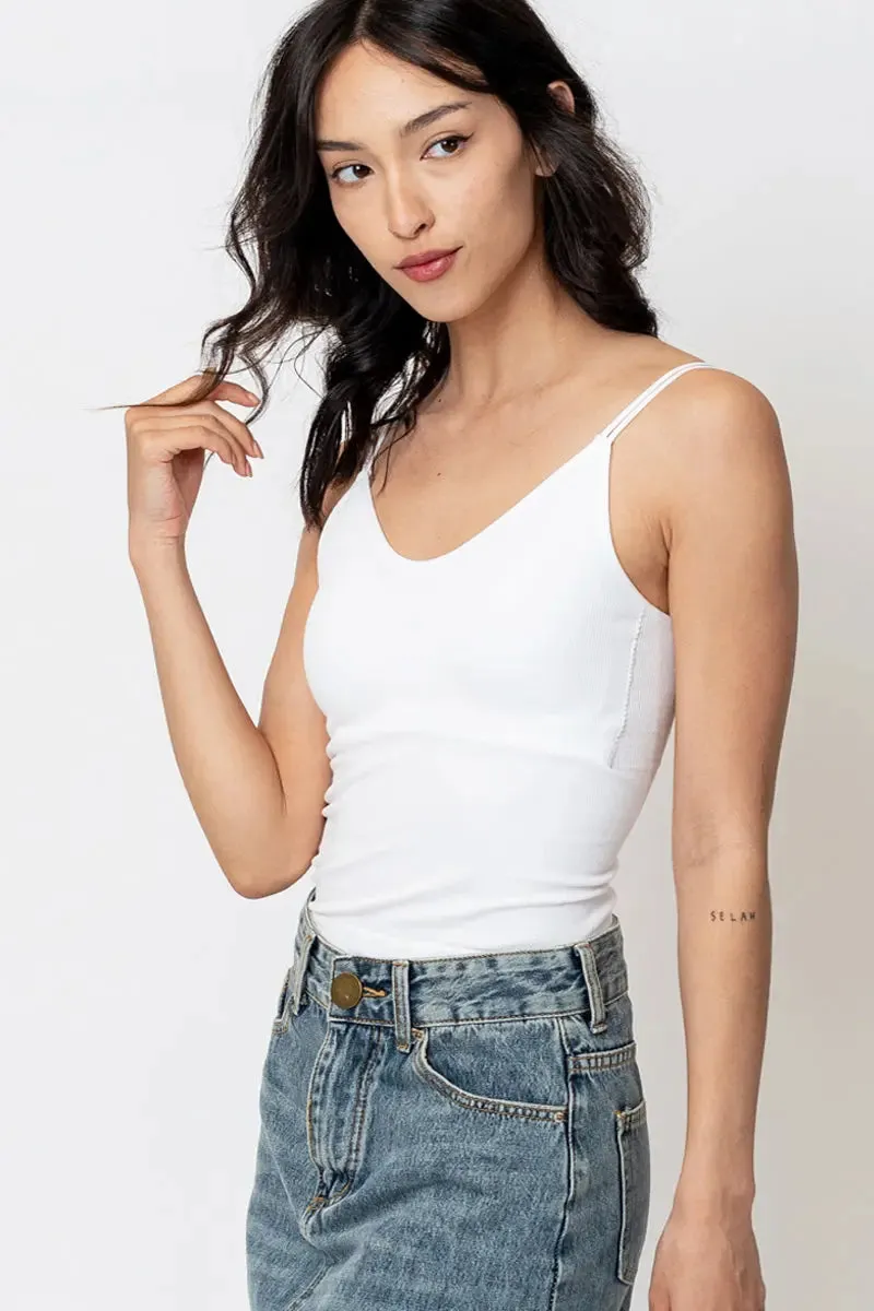 En Creme Maya Cami Top – Sleek, Supportive & Effortlessly Versatile